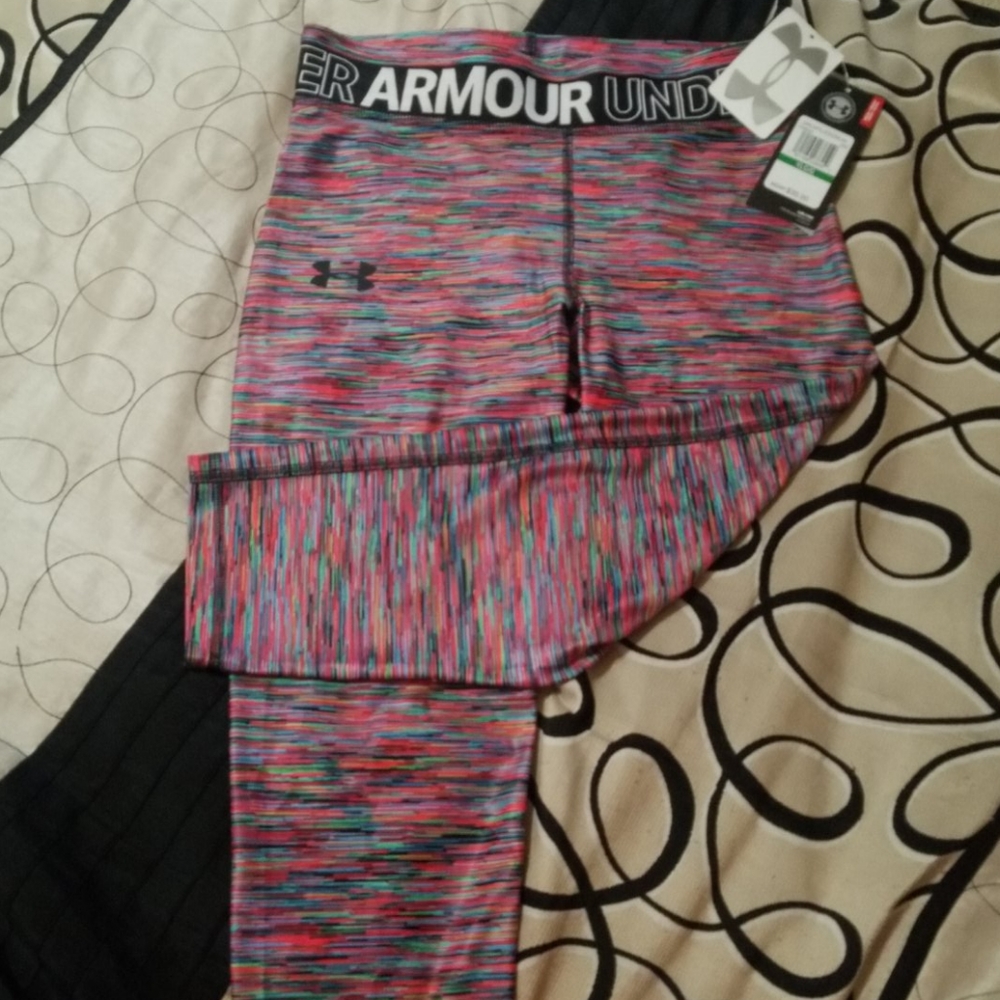 Under Armour Crop Capri Leggings YLG NWT